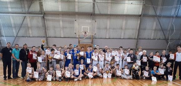 В Псковской области выявили сильнейших юных баскетболистов